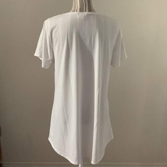 LulaRoe T-shirt - Picture 3 of 10